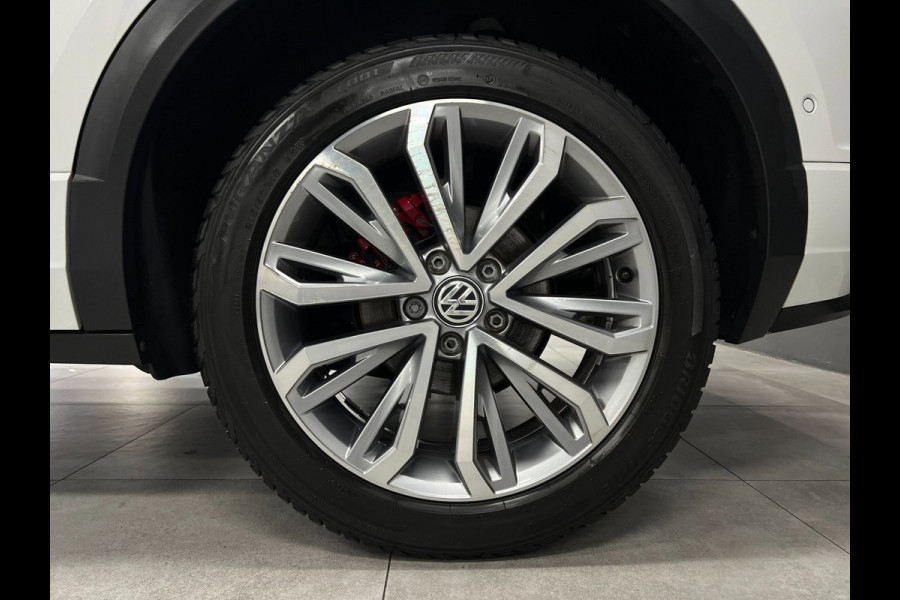 Volkswagen T-Roc 1.5 TSI R-LINE | ACC | Pano | Virtual