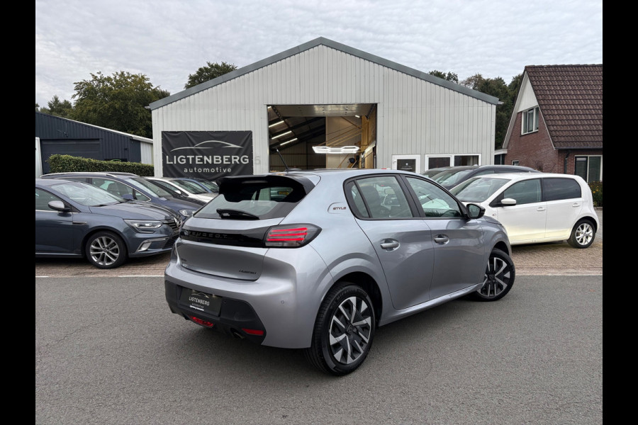 Peugeot 208 1.2 Hybrid 110 e-DCS6 Style Cruise|CarPlay|LED