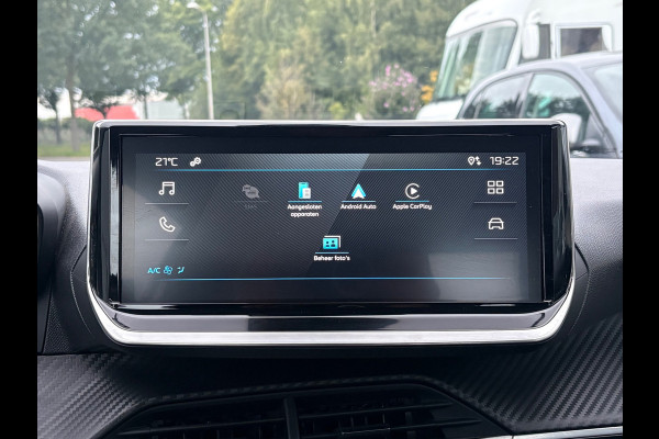 Peugeot 208 1.2 Hybrid 110 e-DCS6 Style Cruise|CarPlay|LED