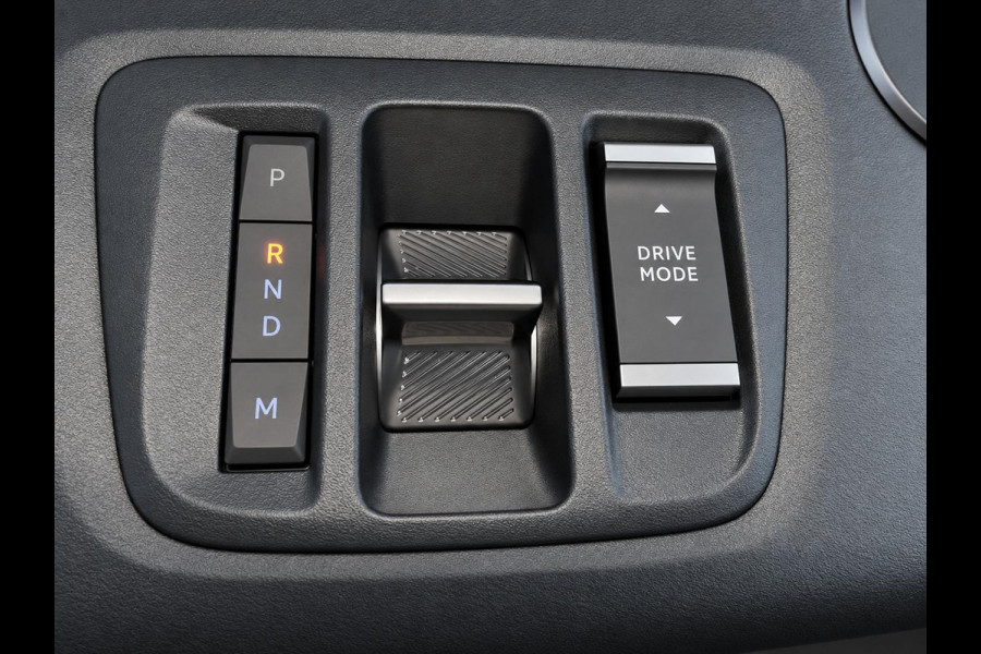 Peugeot Partner 1.5 BlueHDi 130PK Automaat L2 Navigatie Apple Carplay / Android Auto DAB trekhaak Cruise Control Airco Houten bekleding laadruimte
