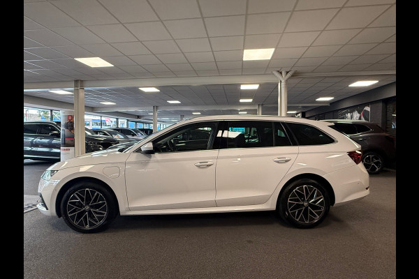 Škoda Octavia Combi 1.4 TSI iV PHEV Sportline Business/pano/head up/memory /apple/dodehoek