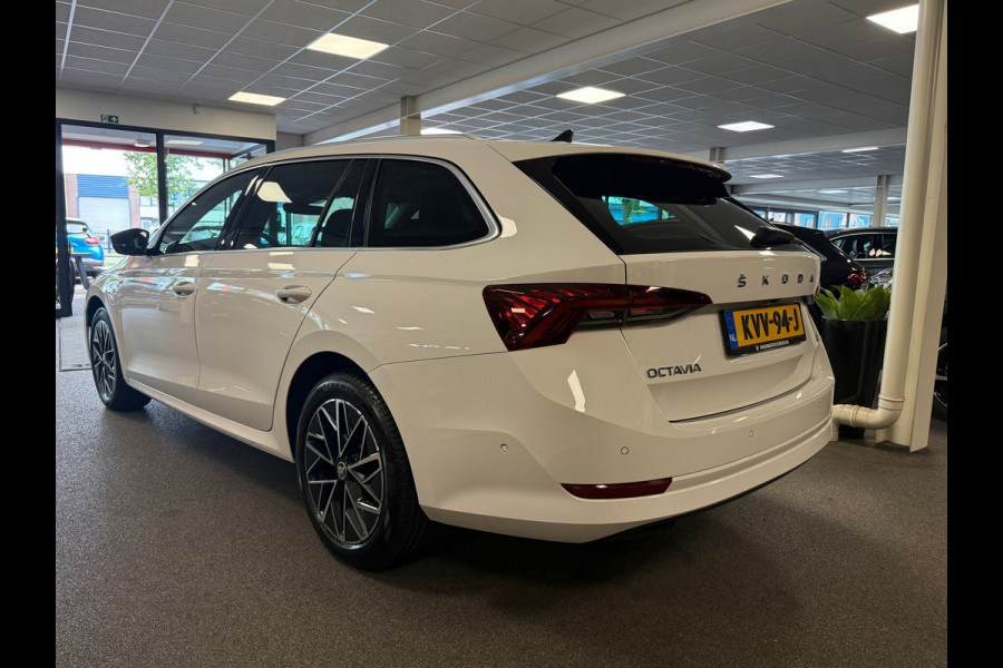 Škoda Octavia Combi 1.4 TSI iV PHEV Sportline Business/pano/head up/memory /apple/dodehoek