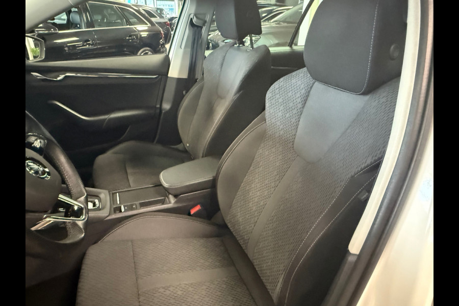 Škoda Octavia Combi 1.4 TSI iV PHEV Sportline Business/pano/head up/memory /apple/dodehoek