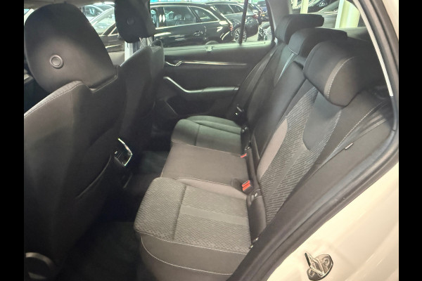 Škoda Octavia Combi 1.4 TSI iV PHEV Sportline Business/pano/head up/memory /apple/dodehoek