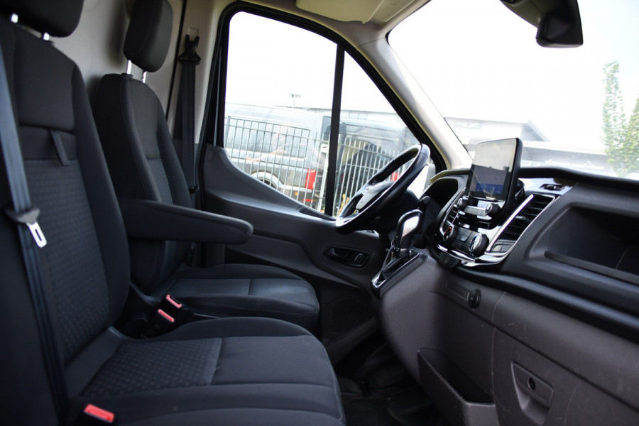 Ford Transit 350 2.0 TDCI L3H2 Limited Black Edition Camera, Cruise, Carplay, 185pk, Xenon, Automaat, Trekhaak, Multimedia, Sensoren, Uniek!