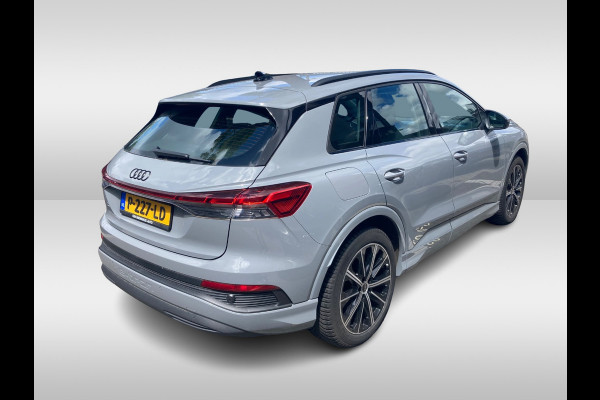 Audi Q4 e-tron 35 Advanced edition 55 kWh / Camera / Leder / Keyless / Matrix LED / 20'' / Warmtepomp / Elektr. Bestuurdersstoel / Stoelverwarming / DAB / ACC