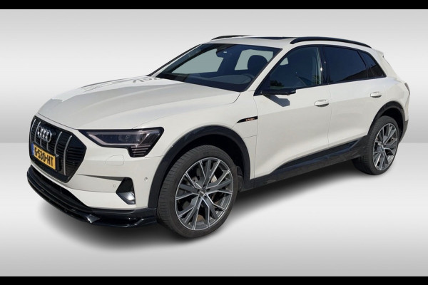 Audi e-tron e-tron 55 quattro advanced 95 kWh / SoH 92,3% / Trekhaak / Panoramadak / 360Camera / Keyless / 21'' / Matrix LED / B&O / CarPlay / Dodehoek / DAB / ACC