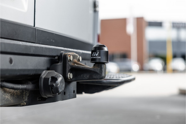 Volkswagen Crafter 2.0 TDI DSG L3H3 | Bi-Xenon | Trekhaak | Navigatie | CarPlay | Camera | 3-Zitter | Dealer onderhouden | 1e eigenaar | Nieuwe APK