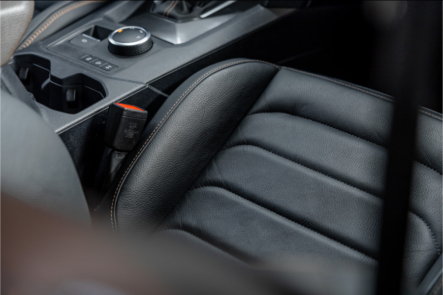 Volkswagen Amarok 3.0 TDI 4Motion PanAmericana | ACC | 360 Camera | Harman Kardon | Lederen bekleding | Blind spot | Standkachel | Navigatie | CarPlay | LED | Trekhaak | DAB | Dealer onderhouden | Grijs kenteken