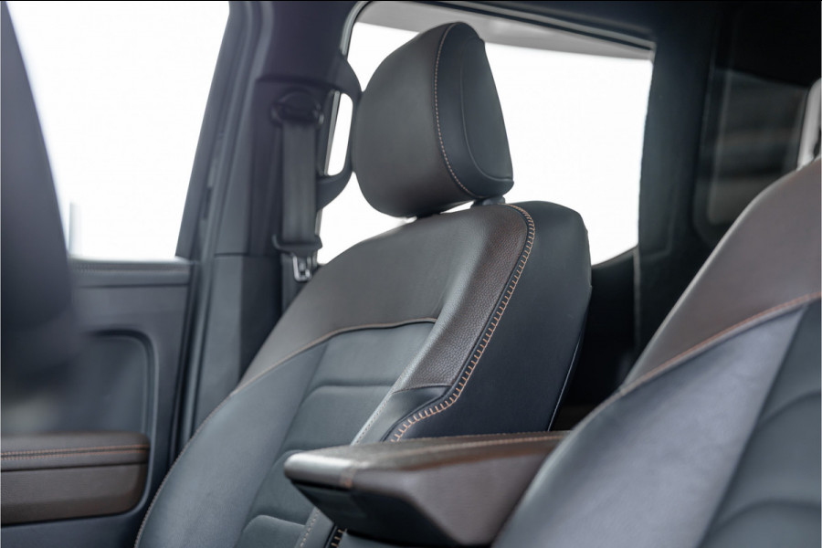 Volkswagen Amarok 3.0 TDI 4Motion PanAmericana | ACC | 360 Camera | Harman Kardon | Lederen bekleding | Blind spot | Standkachel | Navigatie | CarPlay | LED | Trekhaak | DAB | Dealer onderhouden | Grijs kenteken