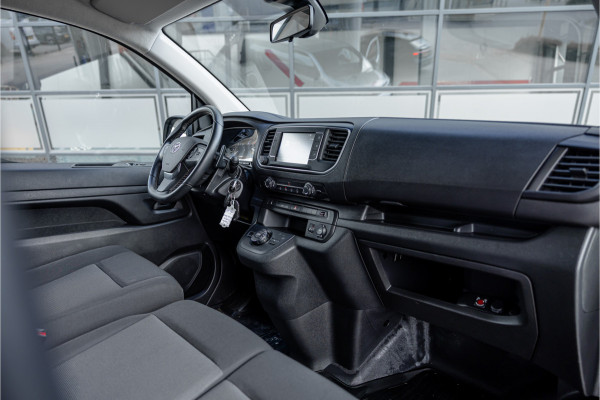 Toyota ProAce 2.0 D XL L3H1 | Standkachel | Camera | CarPlay | Stoelverwarming | Trekhaak | Cruise control | DAB | Nieuwe APK