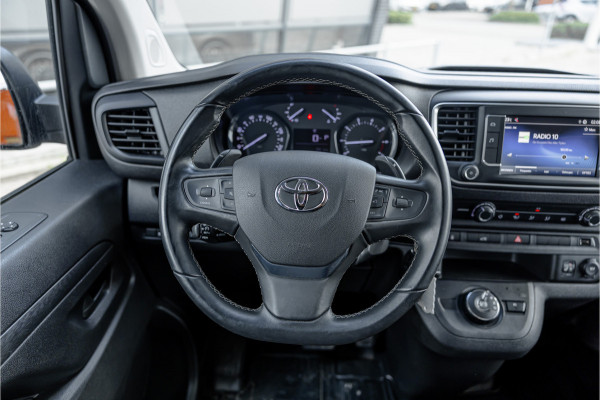 Toyota ProAce 2.0 D XL L3H1 | Standkachel | Camera | CarPlay | Stoelverwarming | Trekhaak | Cruise control | DAB | Nieuwe APK