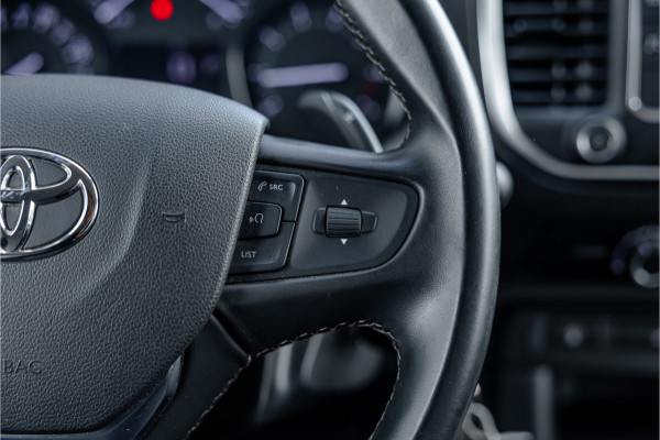 Toyota ProAce 2.0 D XL L3H1 | Standkachel | Camera | CarPlay | Stoelverwarming | Trekhaak | Cruise control | DAB | Nieuwe APK