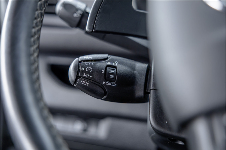Toyota ProAce 2.0 D XL L3H1 | Standkachel | Camera | CarPlay | Stoelverwarming | Trekhaak | Cruise control | DAB | Nieuwe APK