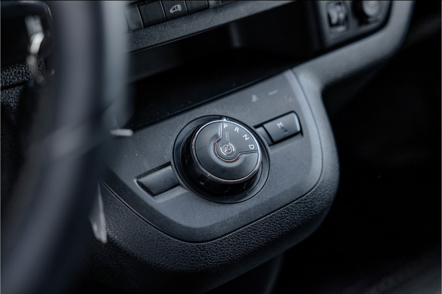 Toyota ProAce 2.0 D XL L3H1 | Standkachel | Camera | CarPlay | Stoelverwarming | Trekhaak | Cruise control | DAB | Nieuwe APK