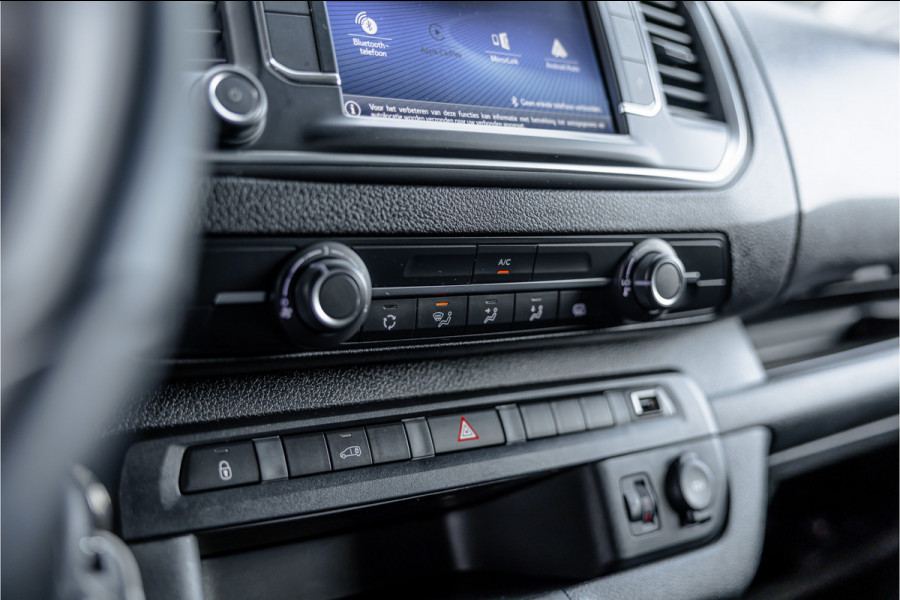Toyota ProAce 2.0 D XL L3H1 | Standkachel | Camera | CarPlay | Stoelverwarming | Trekhaak | Cruise control | DAB | Nieuwe APK