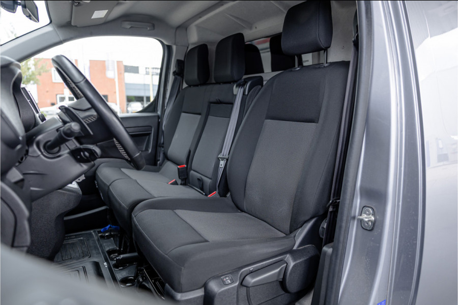 Toyota ProAce 2.0 D XL L3H1 | Standkachel | Camera | CarPlay | Stoelverwarming | Trekhaak | Cruise control | DAB | Nieuwe APK