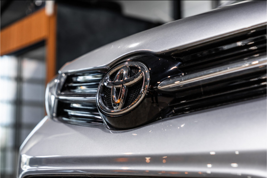 Toyota ProAce 2.0 D XL L3H1 | Standkachel | Camera | CarPlay | Stoelverwarming | Trekhaak | Cruise control | DAB | Nieuwe APK