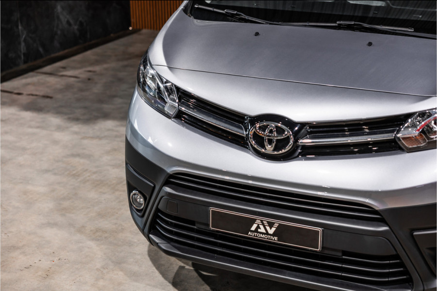 Toyota ProAce 2.0 D XL L3H1 | Standkachel | Camera | CarPlay | Stoelverwarming | Trekhaak | Cruise control | DAB | Nieuwe APK