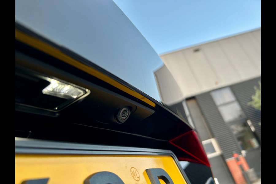 Volvo V60 2.0 T5 R-Design standkachel, camera,carplay, trekhaak