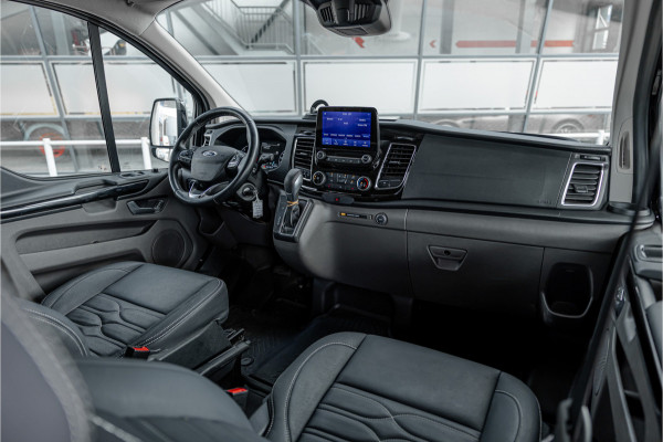 Ford Transit Custom 320 2.0 TDCI L2H1 Platinum Edition DC | Bi-Xenon | CarPlay | Camera | Navigatie | Lederen bekleding | Trekhaak | Stoelverwarming | Nieuwe APK | Orig. NL auto