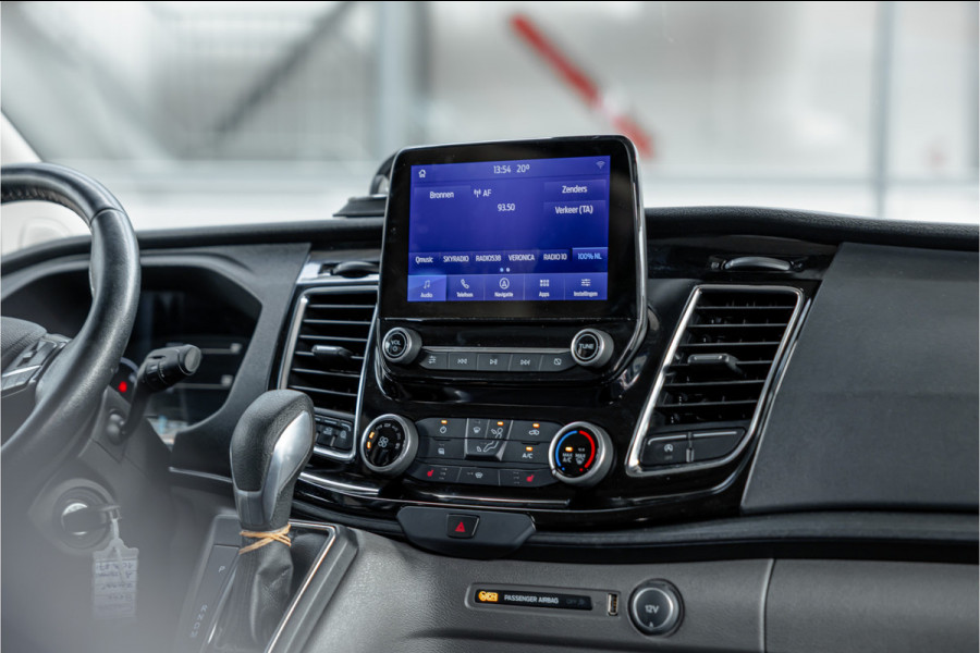Ford Transit Custom 320 2.0 TDCI L2H1 Platinum Edition DC | Bi-Xenon | CarPlay | Camera | Navigatie | Lederen bekleding | Trekhaak | Stoelverwarming | Nieuwe APK | Orig. NL auto