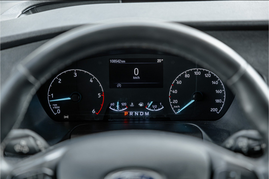 Ford Transit Custom 320 2.0 TDCI L2H1 Platinum Edition DC | Bi-Xenon | CarPlay | Camera | Navigatie | Lederen bekleding | Trekhaak | Stoelverwarming | Nieuwe APK | Orig. NL auto