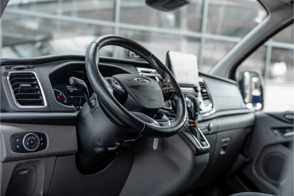 Ford Transit Custom 320 2.0 TDCI L2H1 Platinum Edition DC | Bi-Xenon | CarPlay | Camera | Navigatie | Lederen bekleding | Trekhaak | Stoelverwarming | Nieuwe APK | Orig. NL auto