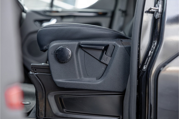 Ford Transit Custom 320 2.0 TDCI L2H1 Platinum Edition DC | Bi-Xenon | CarPlay | Camera | Navigatie | Lederen bekleding | Trekhaak | Stoelverwarming | Nieuwe APK | Orig. NL auto