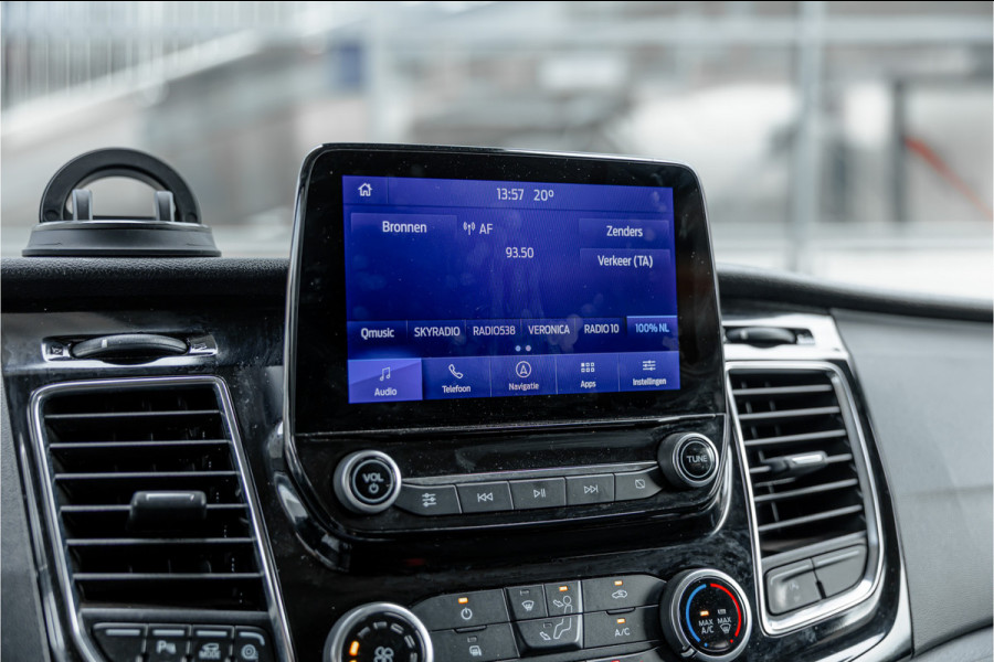 Ford Transit Custom 320 2.0 TDCI L2H1 Platinum Edition DC | Bi-Xenon | CarPlay | Camera | Navigatie | Lederen bekleding | Trekhaak | Stoelverwarming | Nieuwe APK | Orig. NL auto