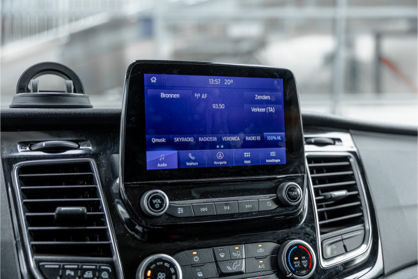 Ford Transit Custom 320 2.0 TDCI L2H1 Platinum Edition DC | Bi-Xenon | CarPlay | Camera | Navigatie | Lederen bekleding | Trekhaak | Stoelverwarming | Nieuwe APK | Orig. NL auto