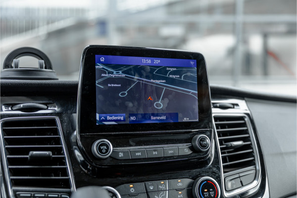 Ford Transit Custom 320 2.0 TDCI L2H1 Platinum Edition DC | Bi-Xenon | CarPlay | Camera | Navigatie | Lederen bekleding | Trekhaak | Stoelverwarming | Nieuwe APK | Orig. NL auto