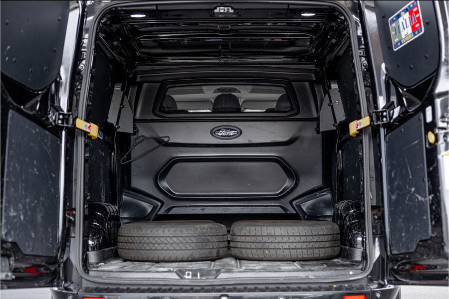 Ford Transit Custom 320 2.0 TDCI L2H1 Platinum Edition DC | Bi-Xenon | CarPlay | Camera | Navigatie | Lederen bekleding | Trekhaak | Stoelverwarming | Nieuwe APK | Orig. NL auto