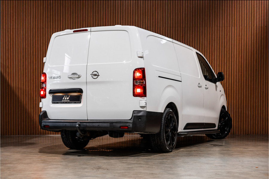 Opel Vivaro 2.0 CDTI L3H1 XL Edition | Automaat | CarPlay | Camera | Stoelverwarming | Trekhaak | F1 Flippers | Cruise control | Bedrijfswageninrichting | 3-Zitter | Nieuwe APK