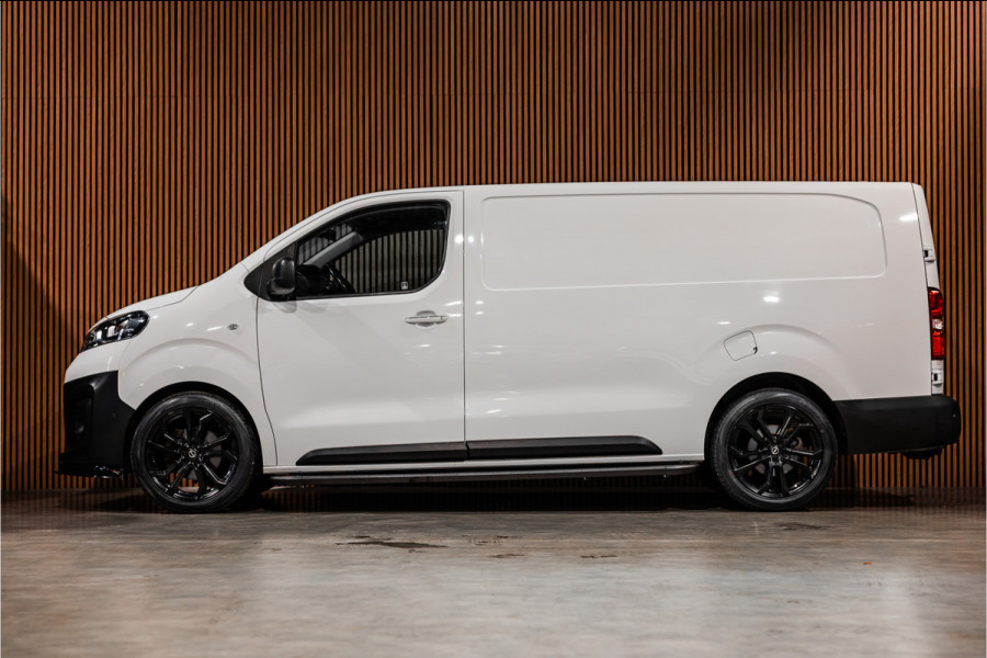 Opel Vivaro 2.0 CDTI L3H1 XL Edition | Automaat | CarPlay | Camera | Stoelverwarming | Trekhaak | F1 Flippers | Cruise control | Bedrijfswageninrichting | 3-Zitter | Nieuwe APK