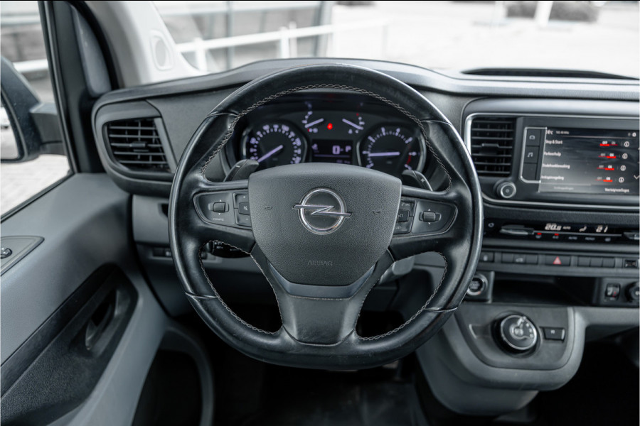 Opel Vivaro 2.0 CDTI L3H1 XL Edition | Automaat | CarPlay | Camera | Stoelverwarming | Trekhaak | F1 Flippers | Cruise control | Bedrijfswageninrichting | 3-Zitter | Nieuwe APK