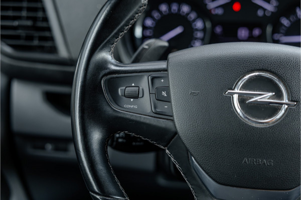 Opel Vivaro 2.0 CDTI L3H1 XL Edition | Automaat | CarPlay | Camera | Stoelverwarming | Trekhaak | F1 Flippers | Cruise control | Bedrijfswageninrichting | 3-Zitter | Nieuwe APK