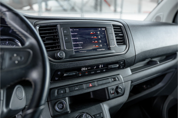Opel Vivaro 2.0 CDTI L3H1 XL Edition | Automaat | CarPlay | Camera | Stoelverwarming | Trekhaak | F1 Flippers | Cruise control | Bedrijfswageninrichting | 3-Zitter | Nieuwe APK