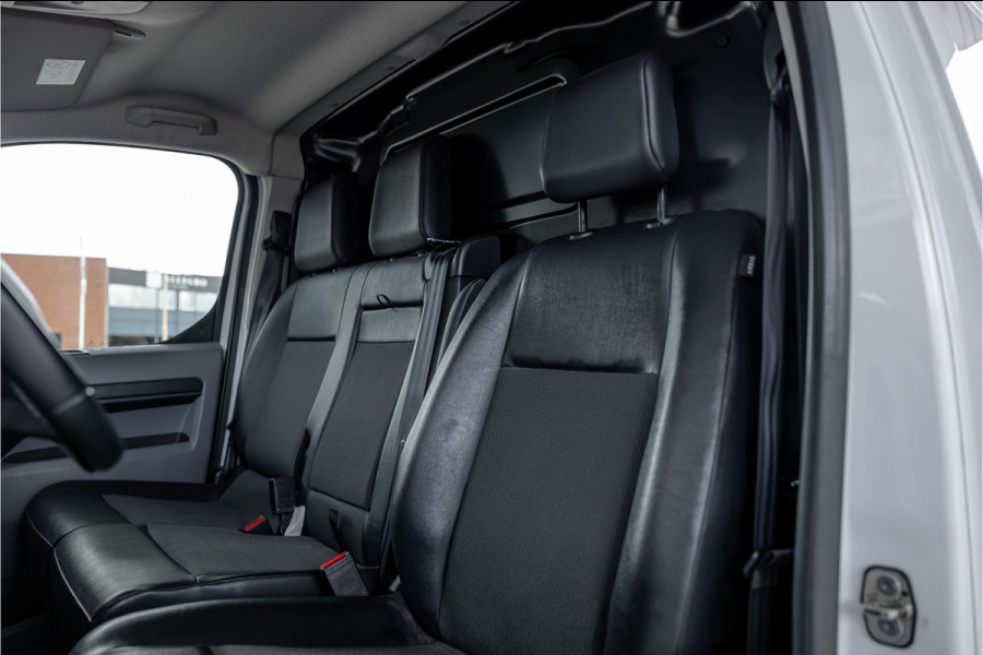 Opel Vivaro 2.0 CDTI L3H1 XL Edition | Automaat | CarPlay | Camera | Stoelverwarming | Trekhaak | F1 Flippers | Cruise control | Bedrijfswageninrichting | 3-Zitter | Nieuwe APK