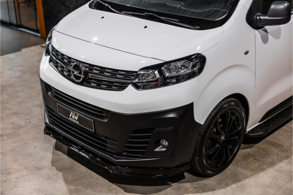 Opel Vivaro 2.0 CDTI L3H1 XL Edition | Automaat | CarPlay | Camera | Stoelverwarming | Trekhaak | F1 Flippers | Cruise control | Bedrijfswageninrichting | 3-Zitter | Nieuwe APK