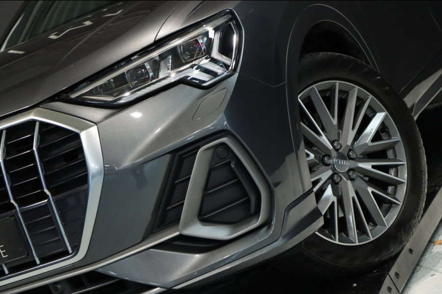Audi Q3 40 TFSI Quattro 3x S-Line / PANO / VIRTUAL / ACC / CAMERA / DODEHOEK / 19'