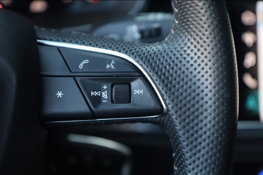 Audi Q3 40 TFSI Quattro 3x S-Line / PANO / VIRTUAL / ACC / CAMERA / DODEHOEK / 19'