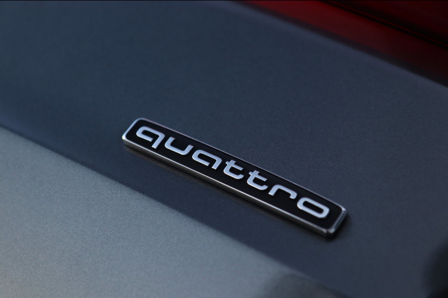 Audi Q3 40 TFSI Quattro 3x S-Line / PANO / VIRTUAL / ACC / CAMERA / DODEHOEK / 19'