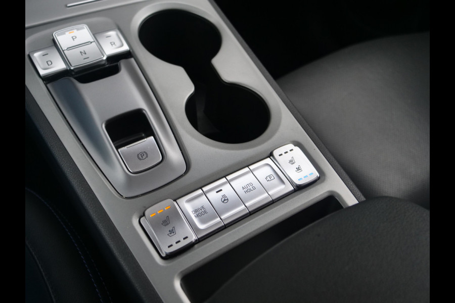 Hyundai Kona EV Premium Sky 64 kWh | schuifdak | leder | krell sound | slechts 36.000km..