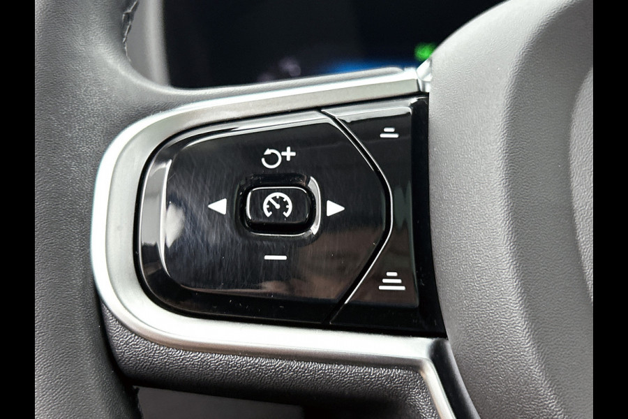 Volvo XC60 2.0 T6 Plug-in LongRange AWD Plus Bright / Panoramadak / Pdc+Camera / NL.Auto / Stoel-Stuurverwarming / Apk 02-2027