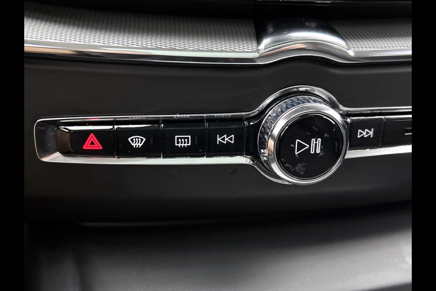 Volvo XC60 2.0 T6 Plug-in LongRange AWD Plus Bright / Panoramadak / Pdc+Camera / NL.Auto / Stoel-Stuurverwarming / Apk 02-2027