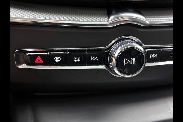 Volvo XC60 2.0 T6 Plug-in LongRange AWD Plus Bright / Panoramadak / Pdc+Camera / NL.Auto / Stoel-Stuurverwarming / Apk 02-2027