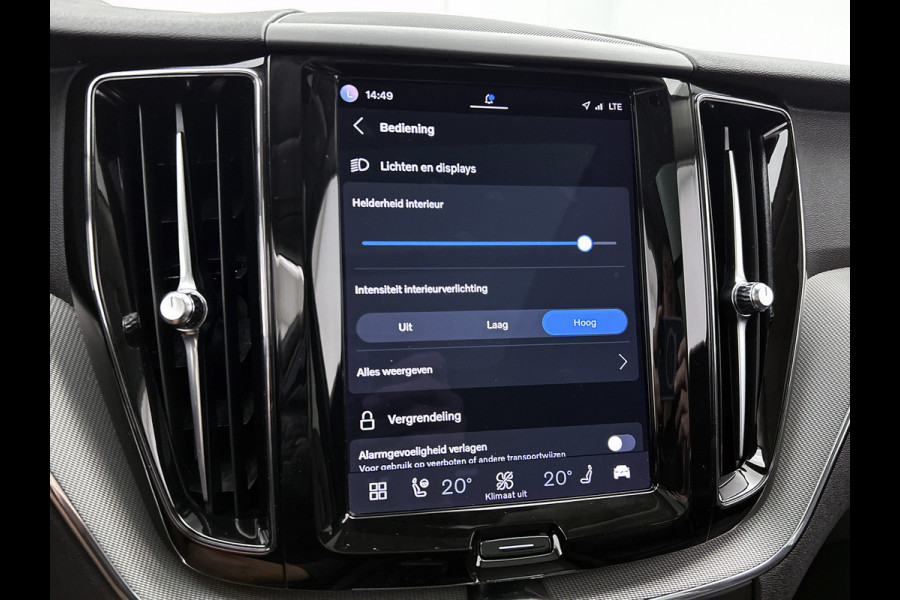 Volvo XC60 2.0 T6 Plug-in LongRange AWD Plus Bright / Panoramadak / Pdc+Camera / NL.Auto / Stoel-Stuurverwarming / Apk 02-2027