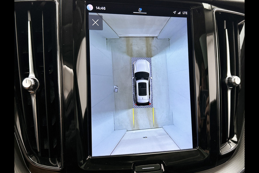 Volvo XC60 2.0 T6 Plug-in LongRange AWD Plus Bright / Panoramadak / Pdc+Camera / NL.Auto / Stoel-Stuurverwarming / Apk 02-2027