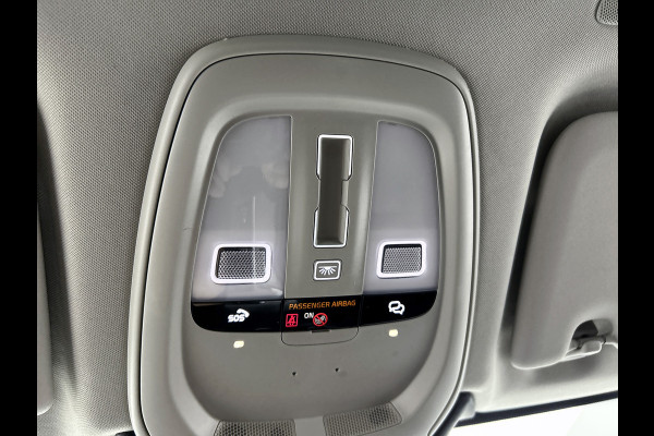 Volvo XC60 2.0 T6 Plug-in LongRange AWD Plus Bright / Panoramadak / Pdc+Camera / NL.Auto / Stoel-Stuurverwarming / Apk 02-2027